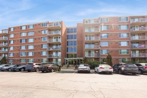 apt-4b-2211 S Highland Ave, Lombard, IL, 60148-5349 | Card Image