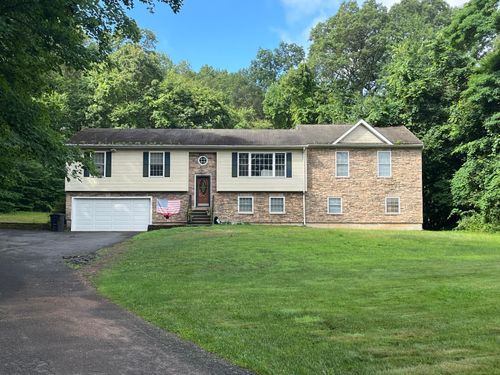 300 Foxon Hill Rd, East Haven, CT, 06513-1256 | Card Image