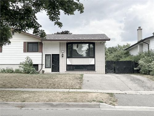 upper-76 Montcalm Dr, Kitchener, ON, N2B2R2 | Card Image