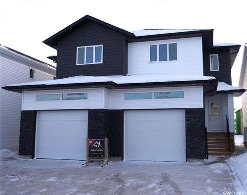 521 Sharma Cres, Saskatoon, SK, S7W0Y3 | Card Image