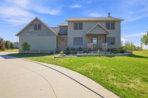 7107 Maple Ln, Horace, ND, 58047-4714 | Card Image