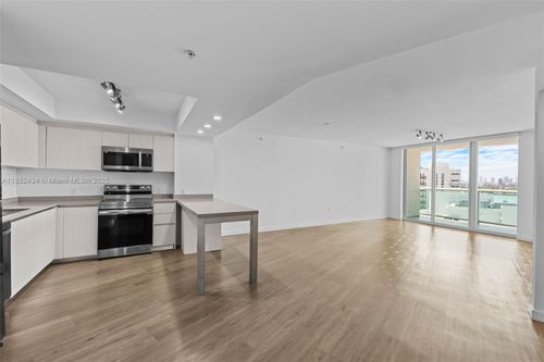 apt-823-1500 Bay Rd, Miami Beach, FL, 33139-3224 | Card Image