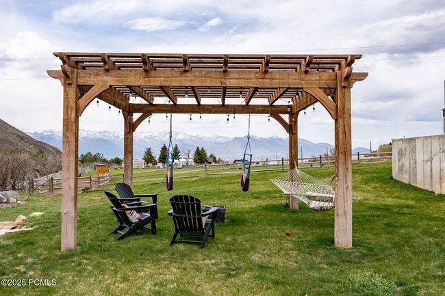 4611 S Cove Ln, Home with 3 bedrooms, 3 bathrooms and null parking in Daniel UT | Image 66