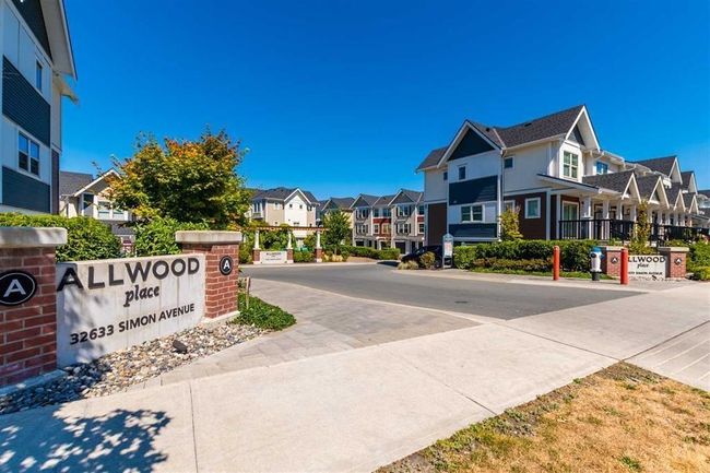 142 - 32633 Simon Avenue, Townhouse with 3 bedrooms, 0 bathrooms and 2 parking in Abbotsford BC | Image 2