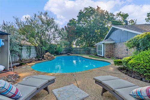306 Woodlawn Dr, Keene, TX, 76059-2024 | Card Image