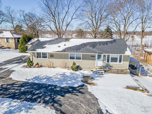 2540 Bonnie Brook Ln, Waukegan, IL, 60087-3061 | Card Image