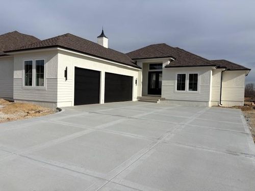 4733 Nw Sienna Rdg, Riverside, MO, 64150-7851 | Card Image