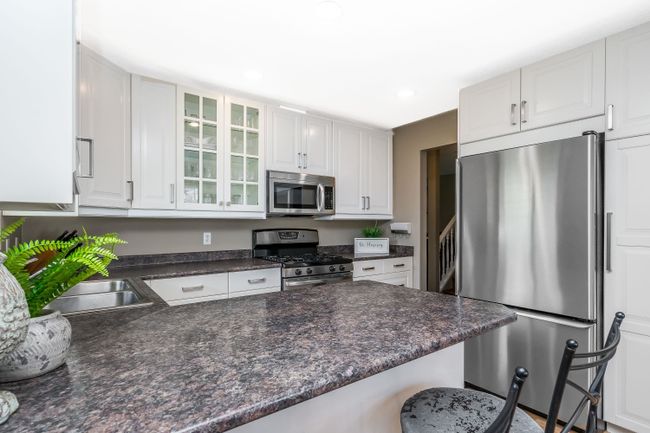 14 - 21928 48 Avenue, Townhouse with 3 bedrooms, 2 bathrooms and 3 parking in Langley BC | Image 8