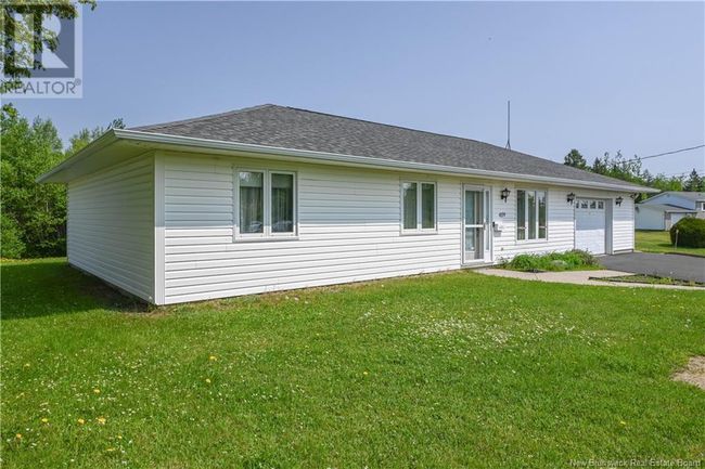 459 Rue Pointe à Bouleau, House other with 3 bedrooms, 2 bathrooms and null parking in Tracadie-Sheila NB | Image 7