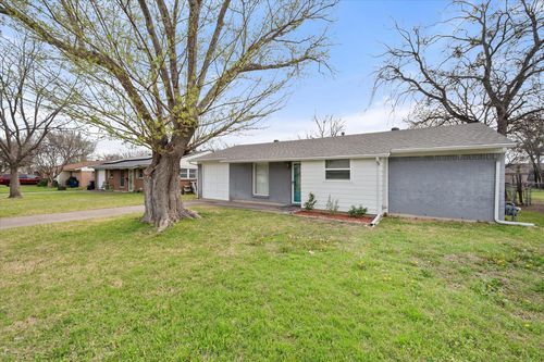 729 Sw Sunnybrook Dr, Burleson, TX, 76028-5215 | Card Image