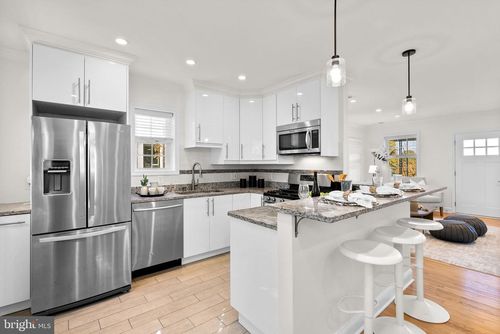 1201 Queen St Ne, WASHINGTON, DC, 20002-2801 | Card Image