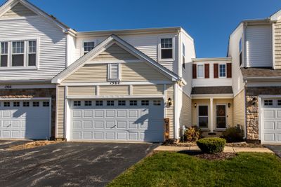 1564 Glacier Trail, Townhouse with 2 bedrooms, 2 bathrooms and null parking in Carpentersville IL | Image 1