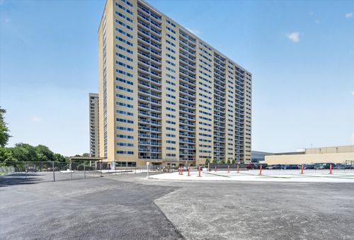 914-3883 Turtle Creek Blvd, Dallas, TX, 75219-4429 | Card Image