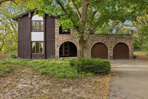 13N200 Wedgewood Dr, Elgin, IL, 60124-7900 | Card Image