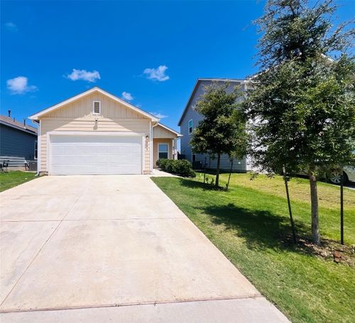 325 Geode Gln, Maxwell, TX, 78656-2004 | Card Image