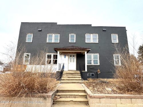 1102 4th Ave S, Hettinger, ND, 58639 | Card Image