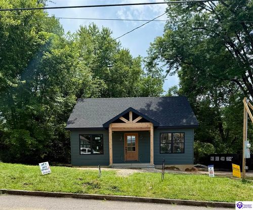 417 Henry St, Greensburg, KY, 42743-1215 | Card Image