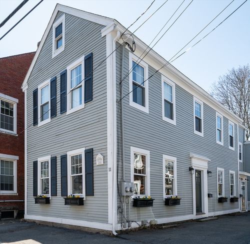 1-11 Williams St, Salem, MA, 01970-3821 | Card Image