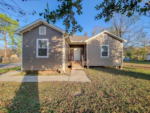 3201 J P Davis Ave, Bay City, TX, 77414-7146 | Card Image