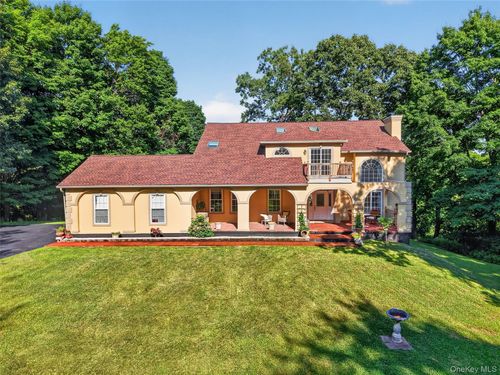 5 Harvey Rd, Newburgh, NY, 12550-1365 | Card Image