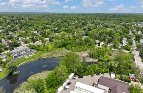 abd-130 River Dr, Milford, MI, 48381-2062 | Card Image