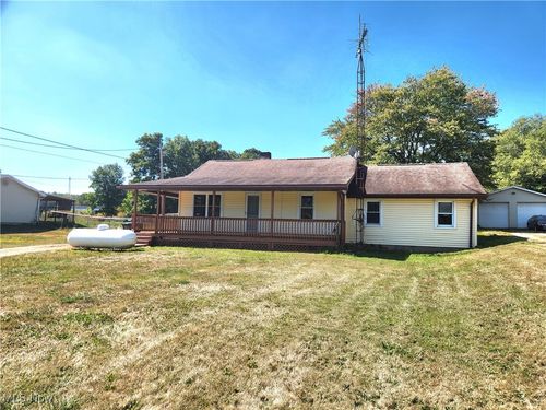 6805 Waynesburg Dr Se, Waynesburg, OH, 44688-9789 | Card Image