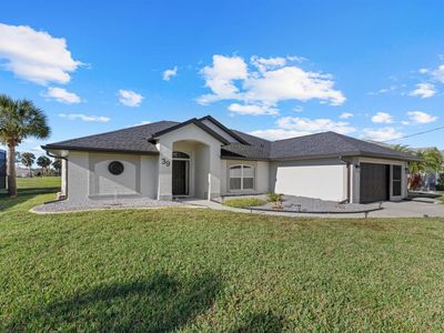 39 Long Meadow Court, House other with 3 bedrooms, 2 bathrooms and null parking in Rotonda West FL | Image 3