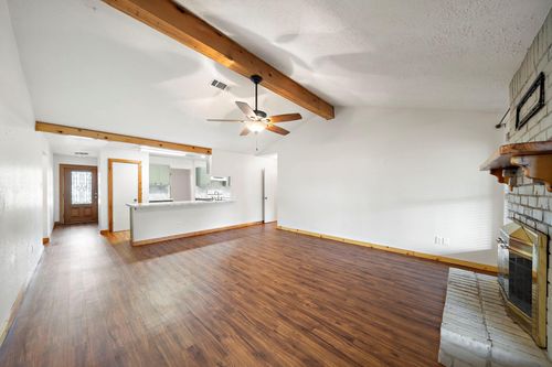 10011 Blue Bird St, La Porte, TX, 77571-2505 | Card Image