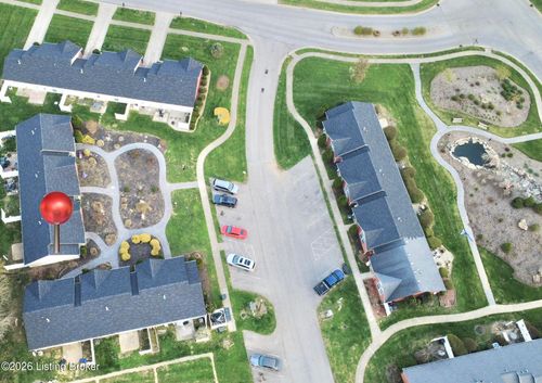 120 Woodlake Ct, Mt Washington, KY, 40047-6198 | Card Image