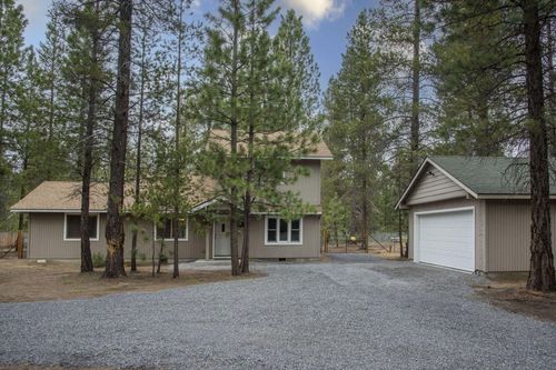 16018 Park Dr, La Pine, OR, 97739-9679 | Card Image