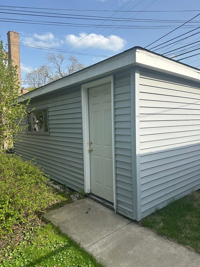 2 - 2213 W Addison St, Condo with 3 bedrooms, 1 bathrooms and 2 parking in Chicago IL | Image 20