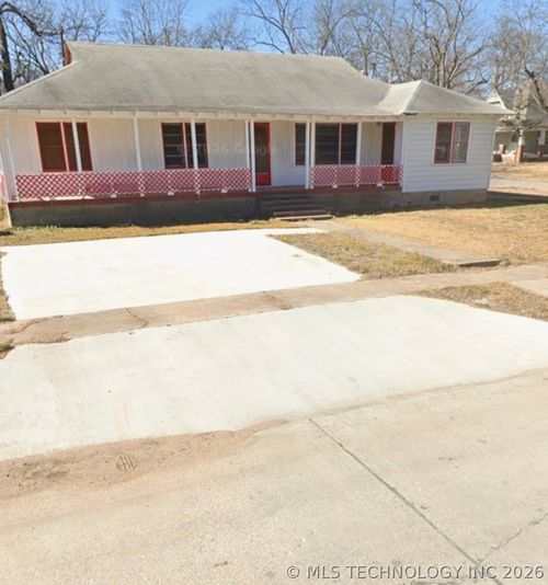 327 G St Ne, Ardmore, OK, 73401-7652 | Card Image