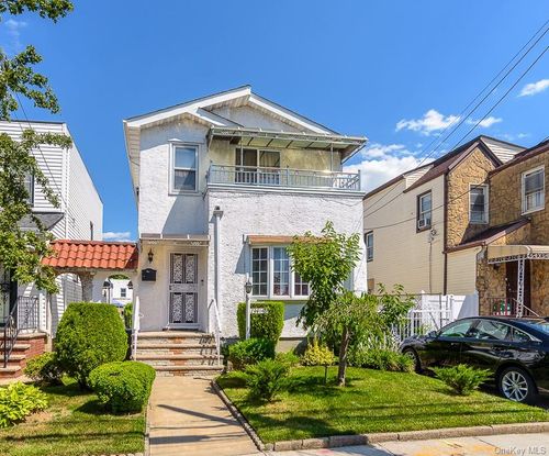 13449 230th Street, New York, NY, 11413 | Card Image