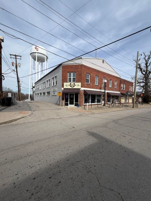 105&107 Richmond Road Loop 1, Lancaster, KY, 40444 | Card Image