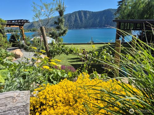 337 Boetzkes Ave, Manson, WA, 98831-9448 | Card Image