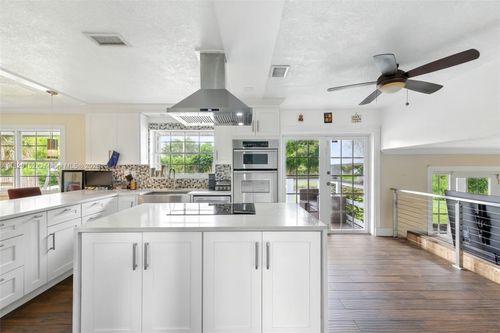 16530 Royal Poinciana Ct, Weston, FL, 33326-1743 | Card Image