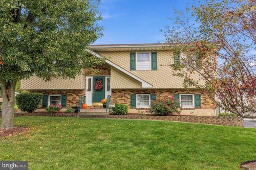 3239 Reeve Dr W, Bethlehem, PA, 18020 | Card Image