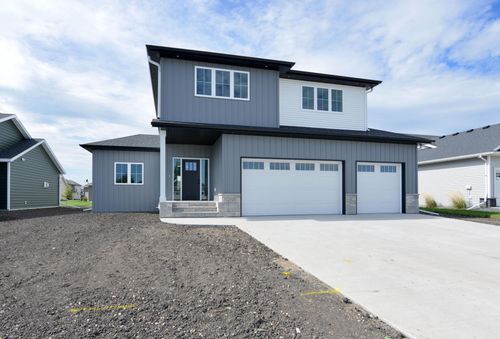 4795 39th St S, Fargo, ND, 58104-7548 | Card Image