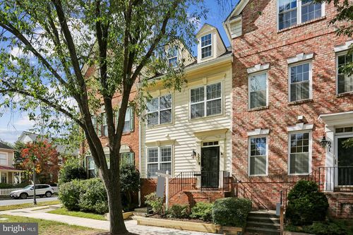 655 Gatestone Square St, GAITHERSBURG, MD, 20878-2133 | Card Image