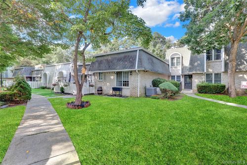 409 Birchwood Rd, Medford, NY, 11763-1231 | Card Image