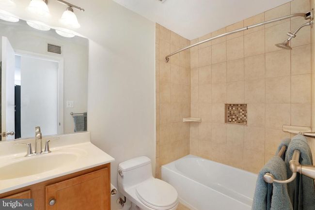11659-B - 11659 Chesterfield Ct, Condo with 1 bedrooms, 1 bathrooms and null parking in RESTON VA | Image 21