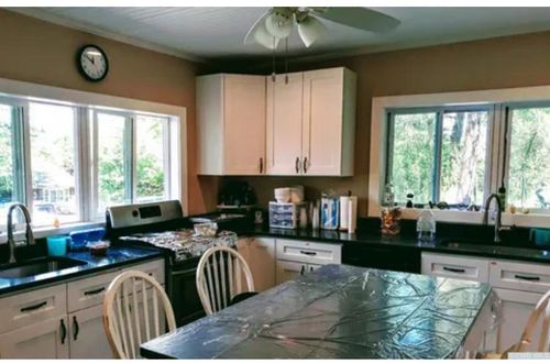 10 Spring St, Tannersville, NY, 12485 | Card Image