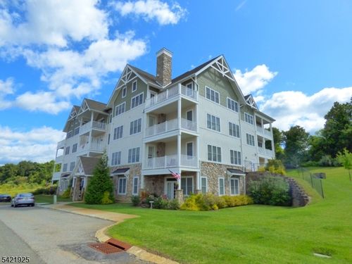 unit-305-169 Tarrington Rd, Hamburg, NJ, 07419-1375 | Card Image