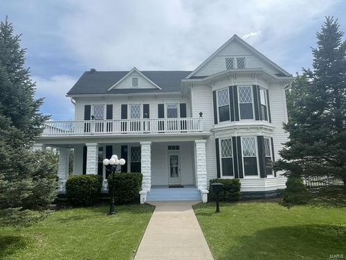327 W Locust St, Paris, MO, 65275-1305 | Card Image