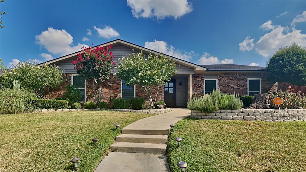 Brandenburg Ln, The Colony, TX 75056