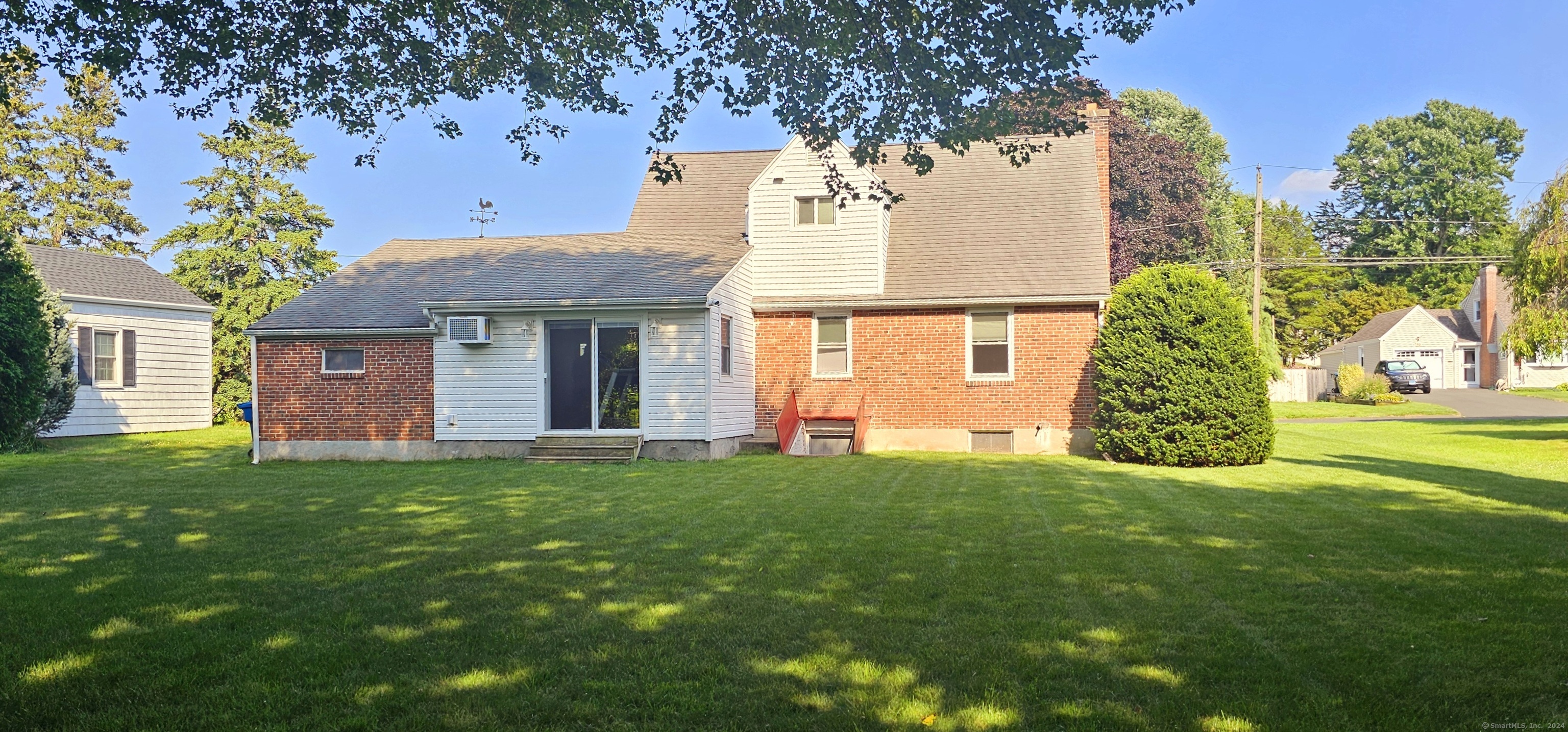 Homecrest Dr, Berlin, CT 06037