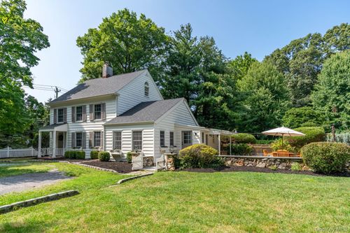 40 Goose Hill Rd, Cold Spring Harbor, NY, 11724-1308 | Card Image