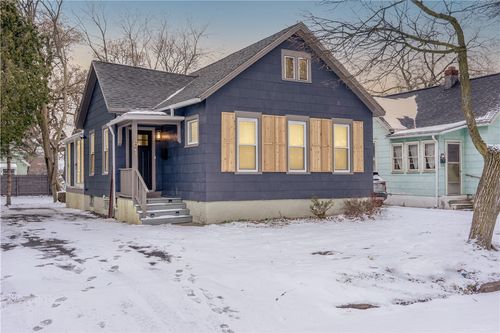 61 Allmeroth St, Rochester, NY, 14620-1501 | Card Image