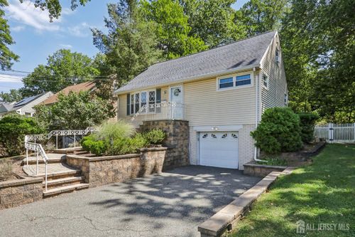 80 Conforti Ave, West Orange, NJ, 07052-2828 | Card Image