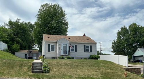 202 19th Ave S, South Saint Paul, MN, 55075-2157 | Card Image